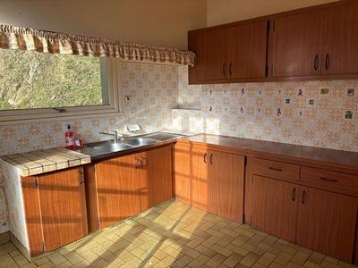 Villa - 100 m² - 5 pièces