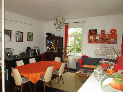Maison - 269 m² - 12 pièces