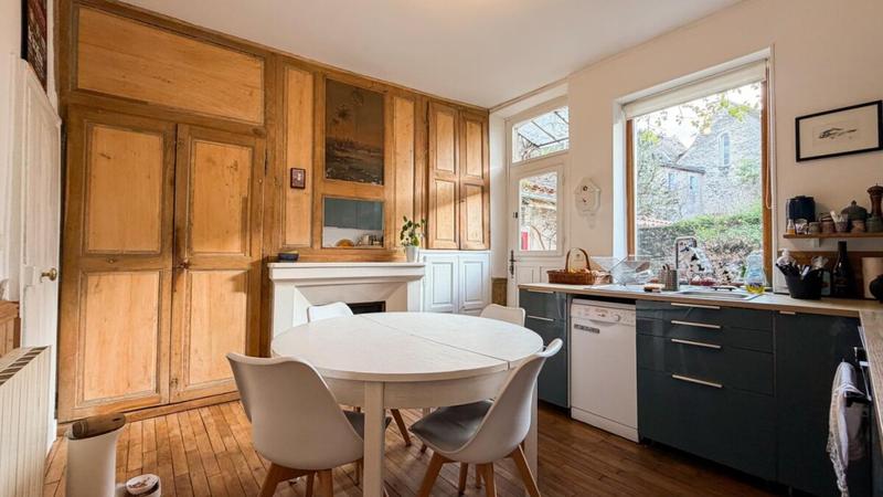 Maison - 164 m² - 7 pièces