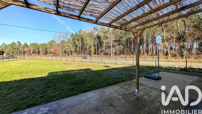 Maison - 93 m² - 5 pièces