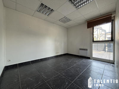 Local commercial - 60 m² - 2 pièces