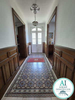 Maison - 225 m² - 10 pièces