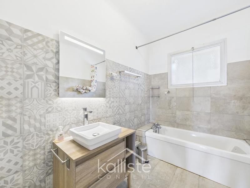 Appartement - 87 m² - 3 pièces