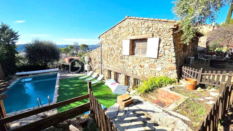 Maison en pierre - 180 m² - 6 pièces