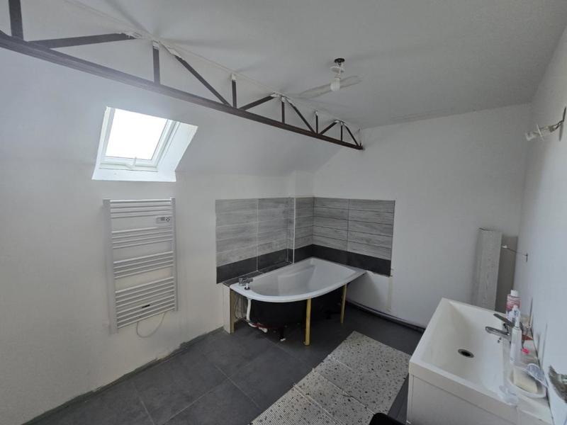 Corps de ferme - 223 m² - 8 pièces