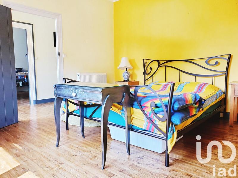 Maison - 225 m² - 9 pièces