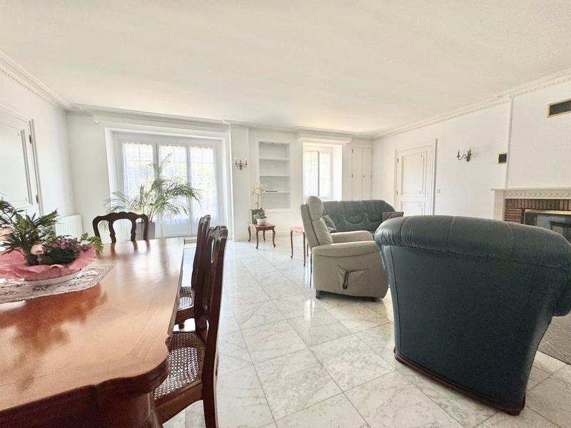 Maison - 171 m² - 6 pièces