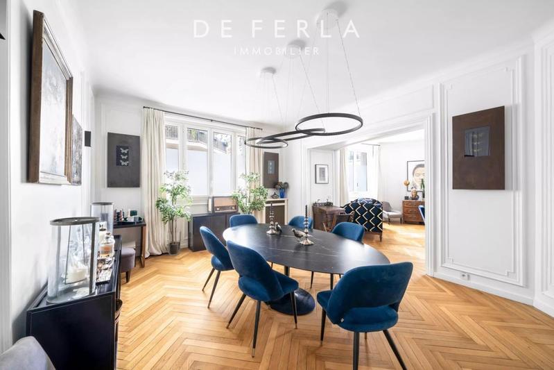 Appartement - 203 m² - 7 pièces