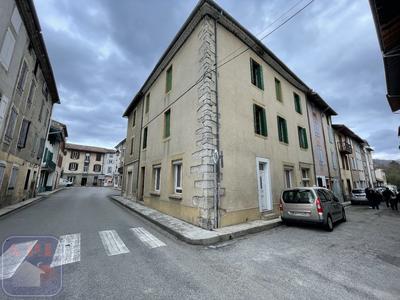 Maison de ville - 168 m² - 8 pièces