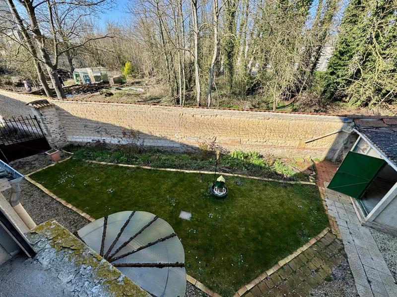 Duplex - 107 m² - 6 pièces