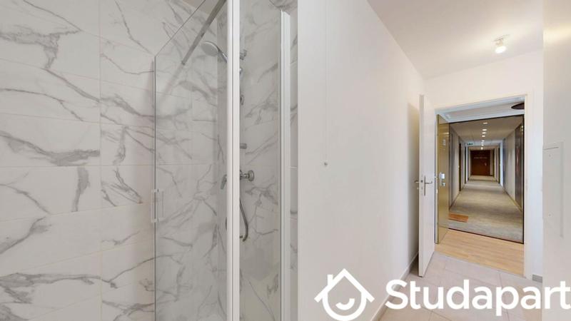 Chambre - 55 m² - 1 pièce