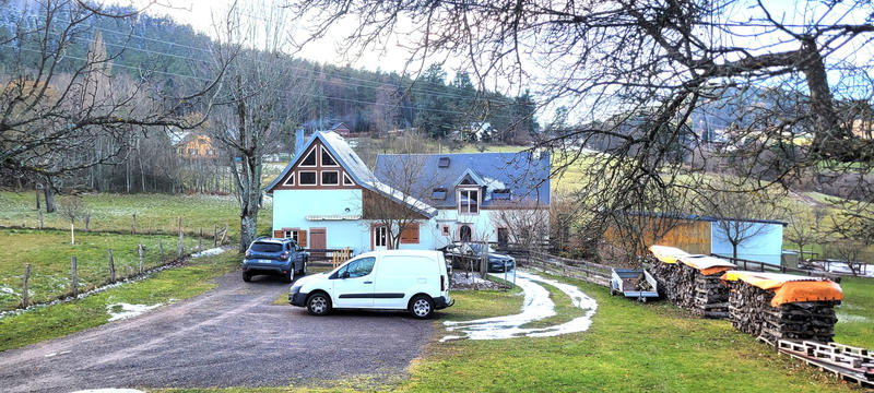 Propriété - 300 m² - 9 pièces