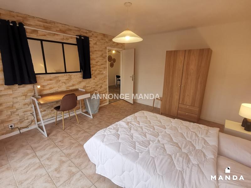 Chambre - 10 m² - 4 pièces