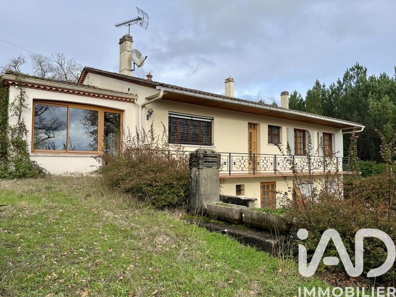 Maison - 138 m² - 5 pièces
