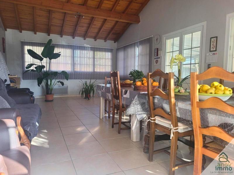 Propriété - 270 m² - 8 pièces