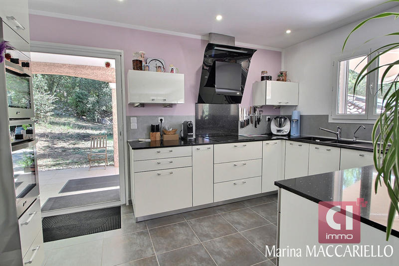 Maison - 150 m² - 5 pièces