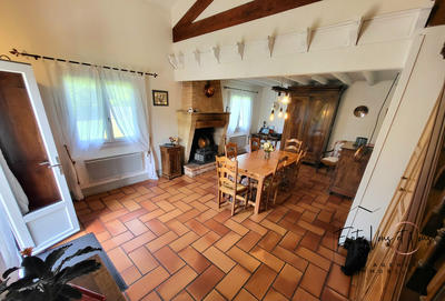 Maison traditionnelle - 132 m² - 5 pièces