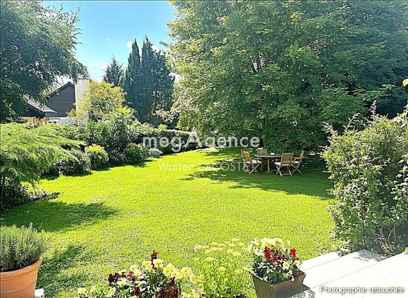 Maison traditionnelle - 260 m² - 10 pièces