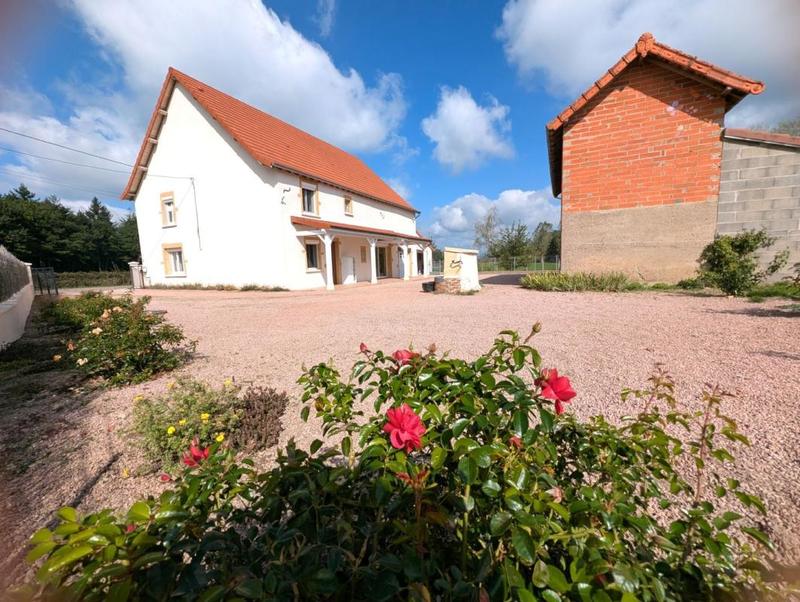 Propriété - 140 m² - 5 pièces