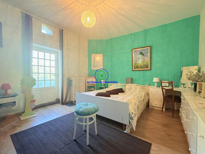 Maison - 273 m² - 8 pièces