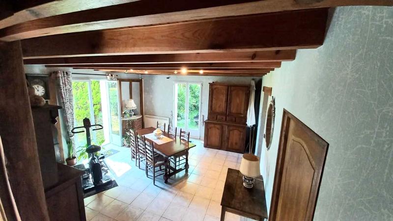 Propriété - 244 m² - 7 pièces