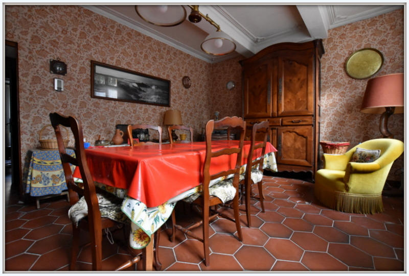 Maison - 209 m² - 8 pièces