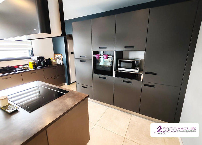 Maison contemporaine - 177 m² - 6 pièces