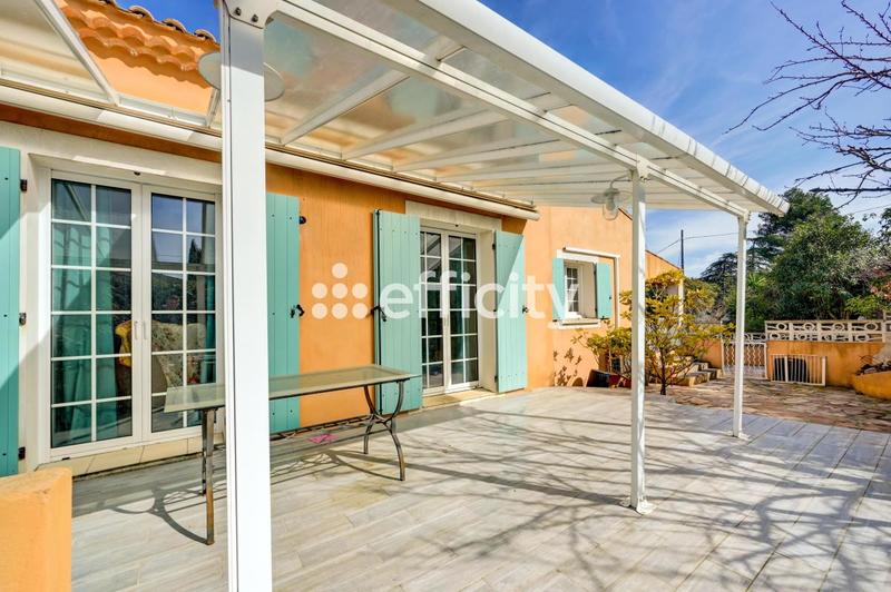 Villa - 202 m² - 7 pièces