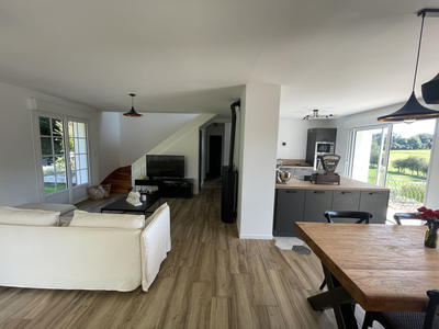 Maison - 130 m² - 6 pièces