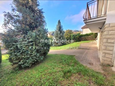 Maison - 163 m² - 8 pièces