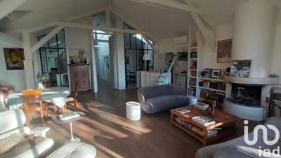 Loft - 243 m² - 8 pièces