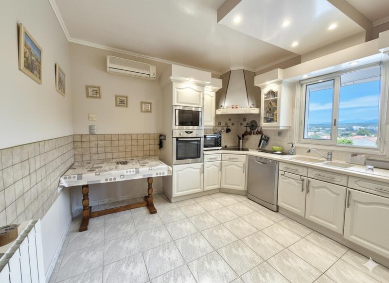 Maison - 140 m² - 7 pièces