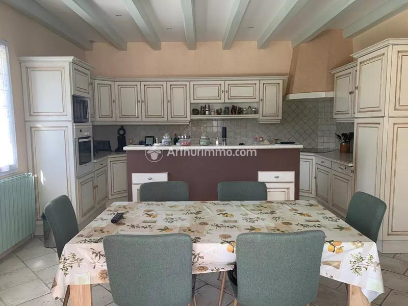 Maison - 266 m² - 8 pièces