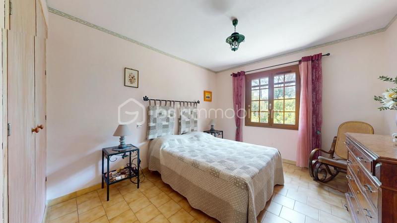 Maison traditionnelle - 117 m² - 5 pièces