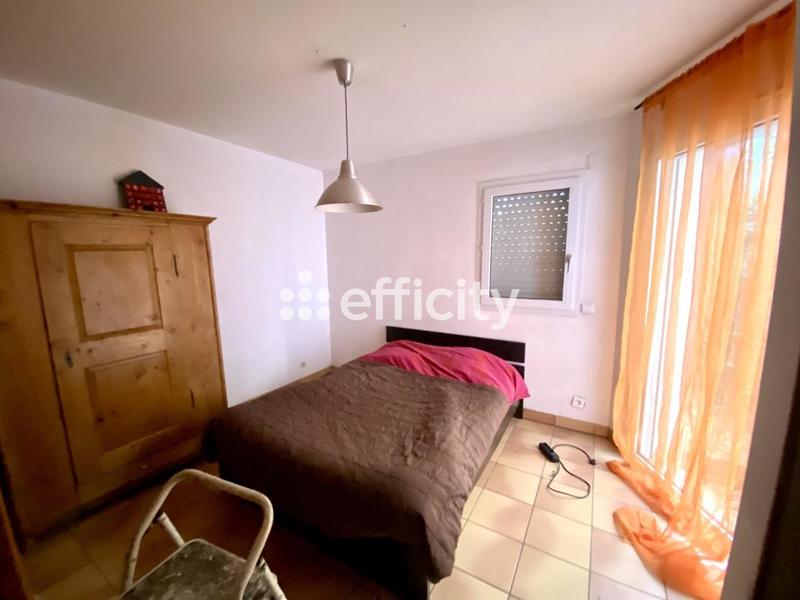 Maison - 235 m² - 7 pièces