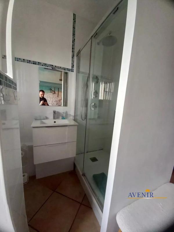 Magasins - 215 m² - 7 pièces