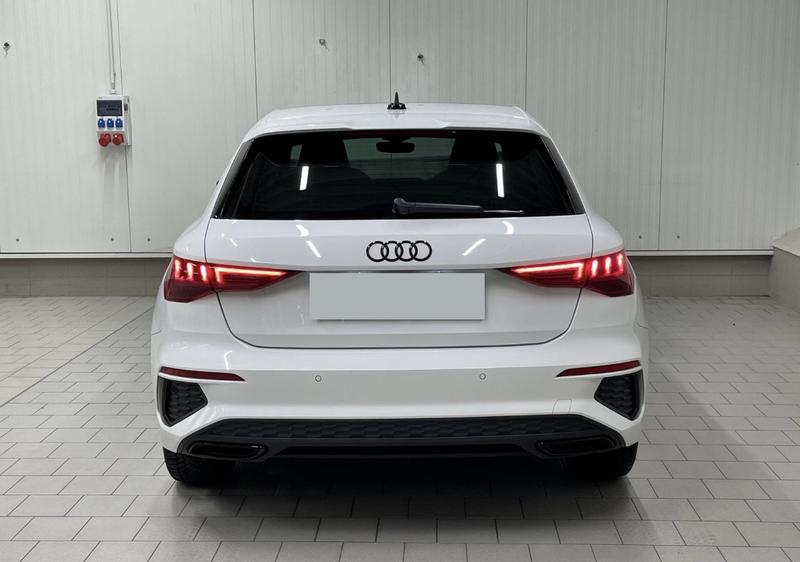 Audi A3 sportback 45 TFSIe s-Line 204 Hybride Rechargeable / Toit Ouvrant Coffre Elec Regulateur de Distance Apple Carplay Android Auto