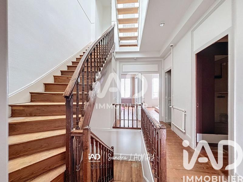 Maison de ville - 207 m² - 9 pièces