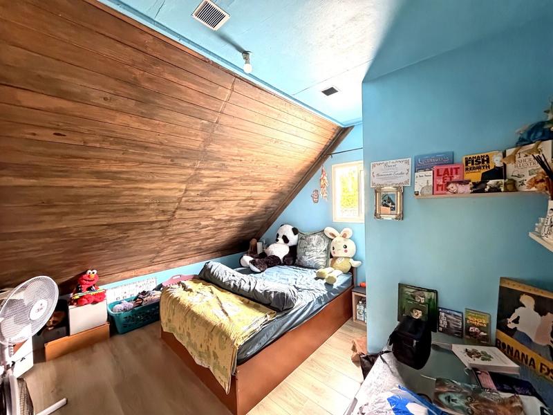 Maison - 205 m² - 9 pièces