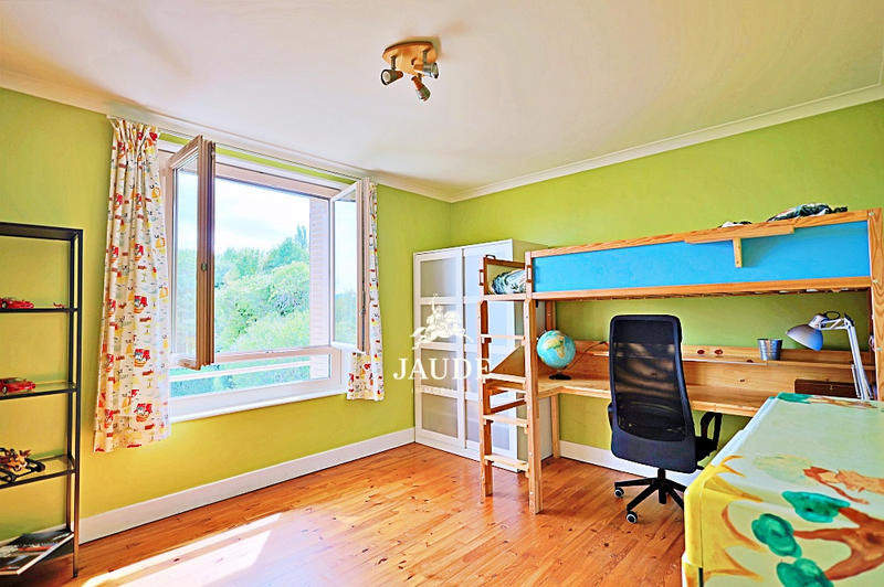 Maison - 196 m² - 7 pièces