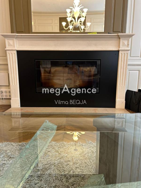 Maison - 285 m² - 8 pièces