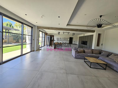 Villa - 178 m² - 5 pièces
