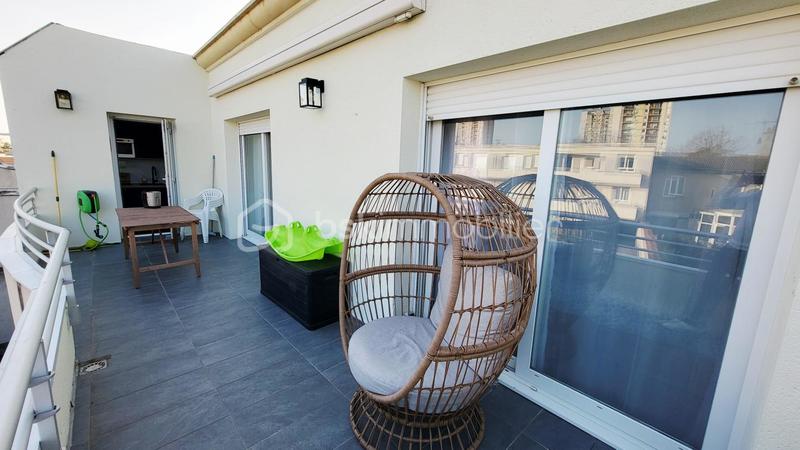 Appartement - 96 m² - 5 pièces