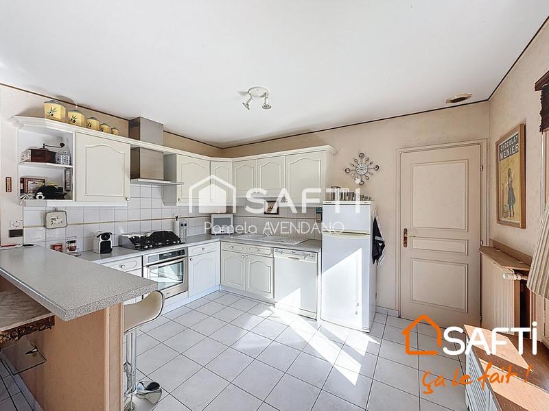 Maison - 99 m² - 5 pièces