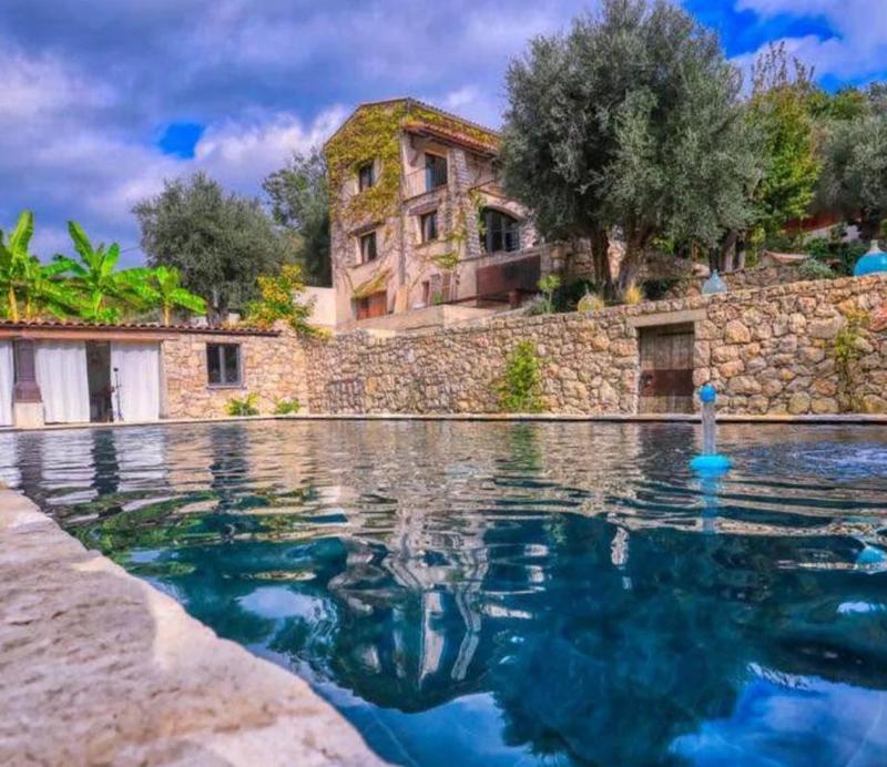 Villa - 230 m² - 10 pièces