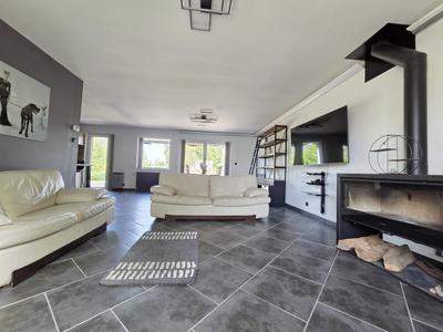 Pavillon - 142 m² - 8 pièces