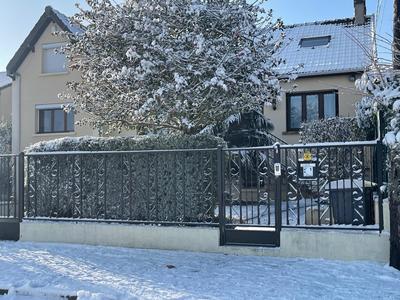 Maison - 140 m² - 9 pièces