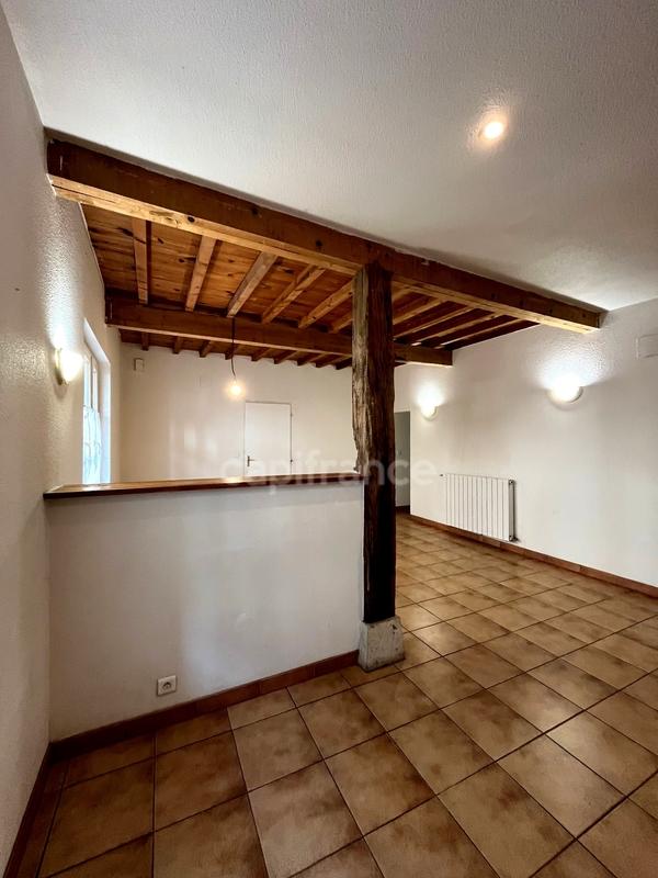 Maison - 232 m² - 7 pièces