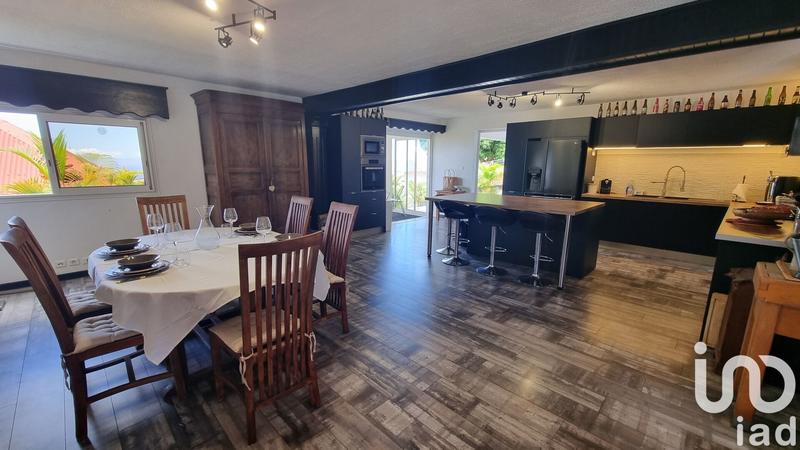 Maison - 242 m² - 6 pièces