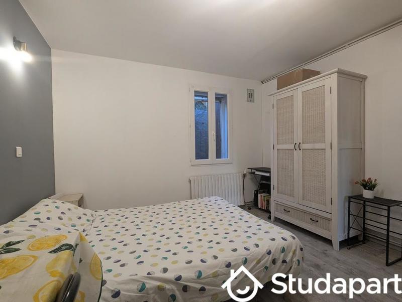 Chambre - 14 m² - 1 pièce